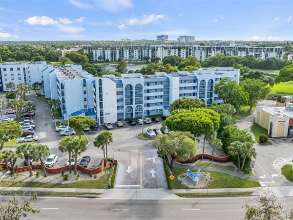 9460 Fontainebleau Blvd , Unit 519, Miami, FL 33172