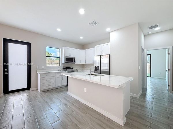 402 NW 41st St , Unit 402, Oakland Park, FL 33309