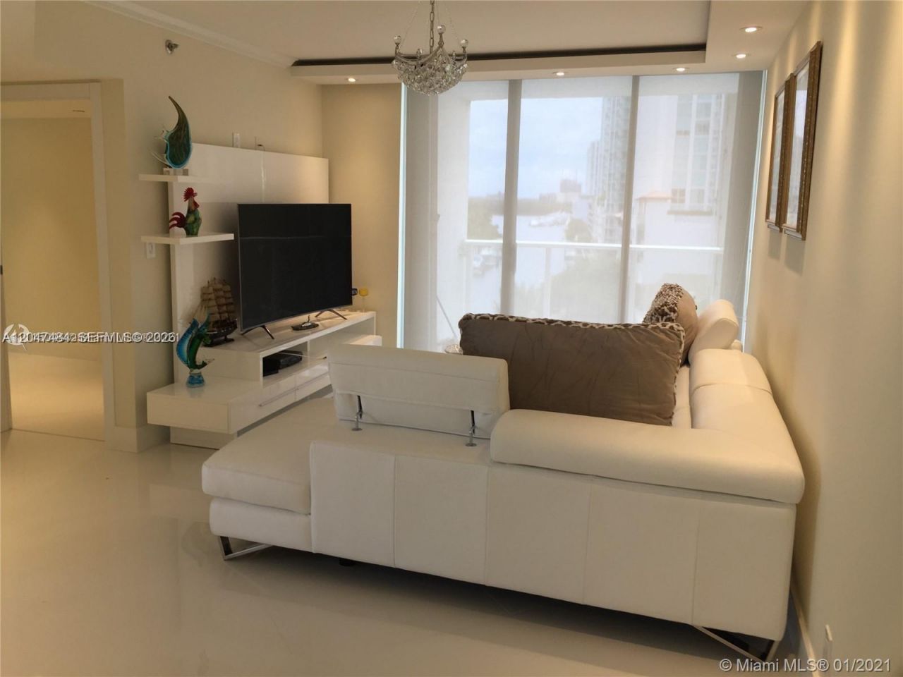 16485 Collins Ave, Unit 538, Sunny Isles Beach, FL 33160 Photo