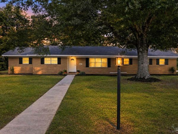207 14th Ave, Atmore, AL 36502
