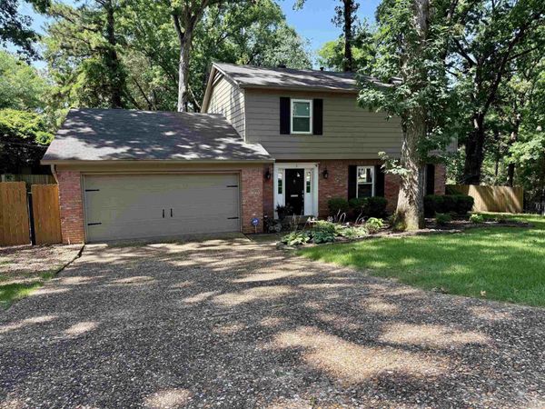 3 Coachlight Circle, Little Rock, AR 72227