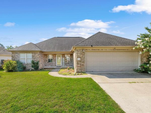 2316 Pleasant Forest Drive, Benton, AR 72015