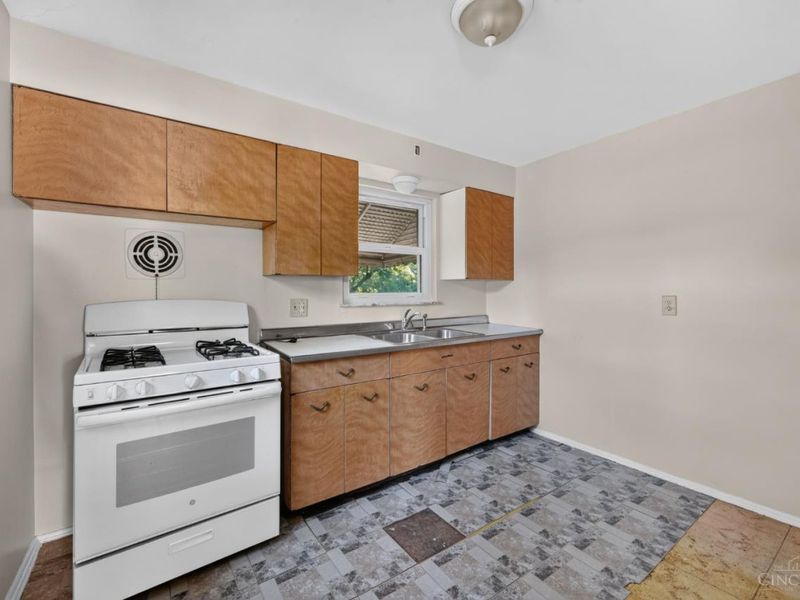 6633 Daly Road, Cincinnati, OH 45224 Photo 13