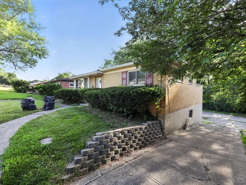 6633 Daly Road, Cincinnati, OH 45224 Photo 2
