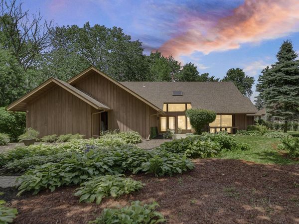 406 Wilderness Drive, Schererville, IN 46375