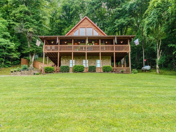 2605 Schisandra Lane, Cosby, TN 37722