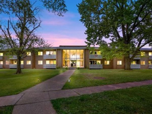 1717 Big Hill Road, Unit B-10, Kettering, OH 45439