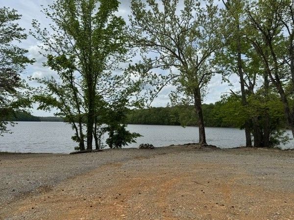 637 Hargis Rd , Bumpus Mills, TN 37028