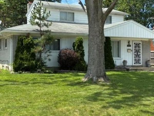 29249 Everett Street, Southfield, MI 48076