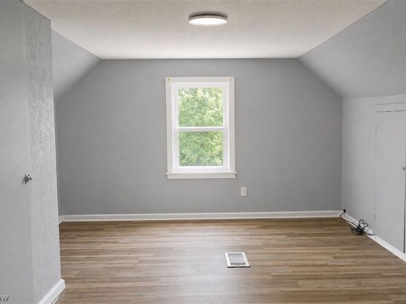 4197 E 160th Street, Cleveland, OH 44128 Photo 8