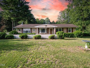 8117 Angola Road, Holland, OH 43528