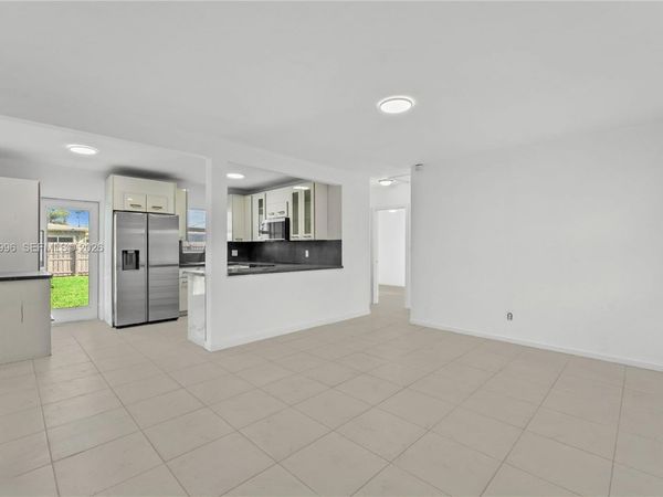 1201 NW 10th Pl , Fort Lauderdale, FL 33311