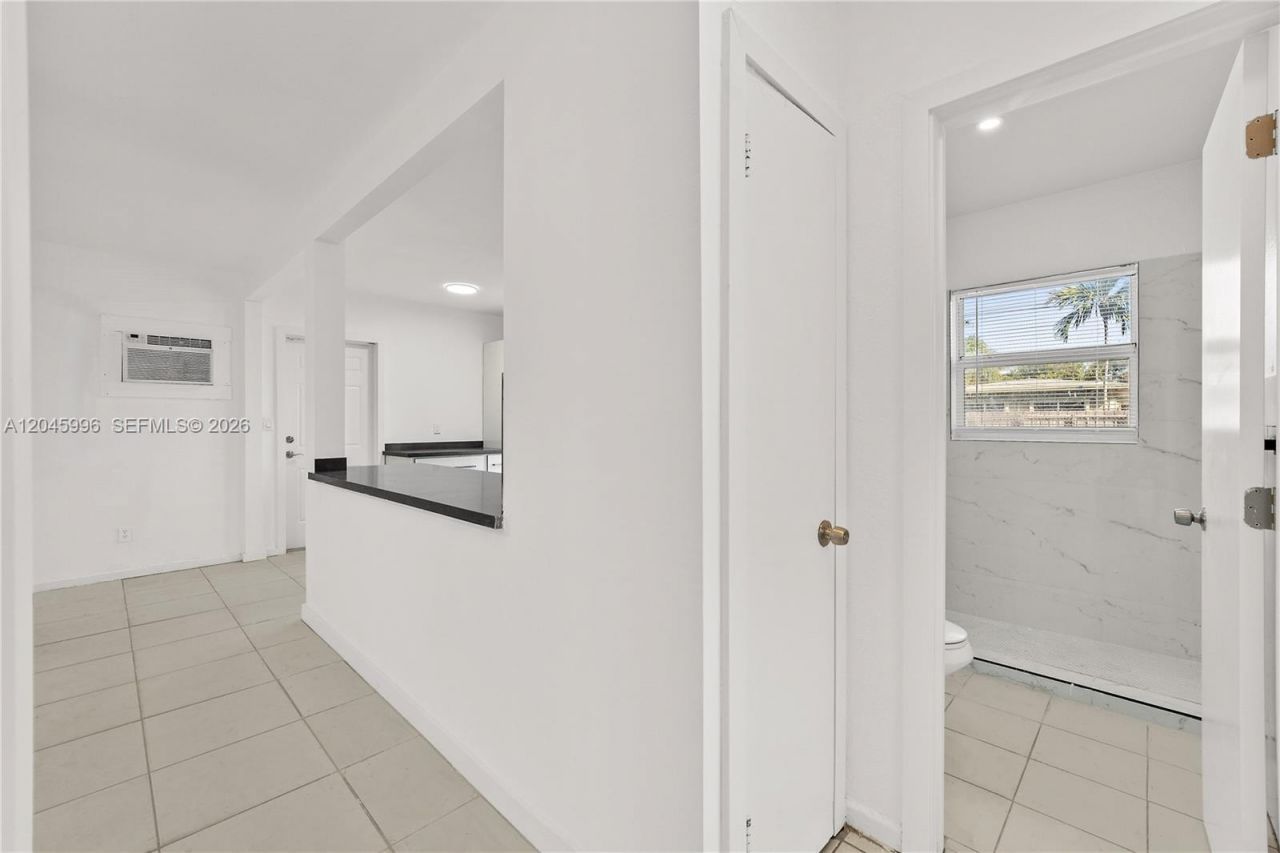 1201 NW 10th Pl , Fort Lauderdale, FL 33311 Photo