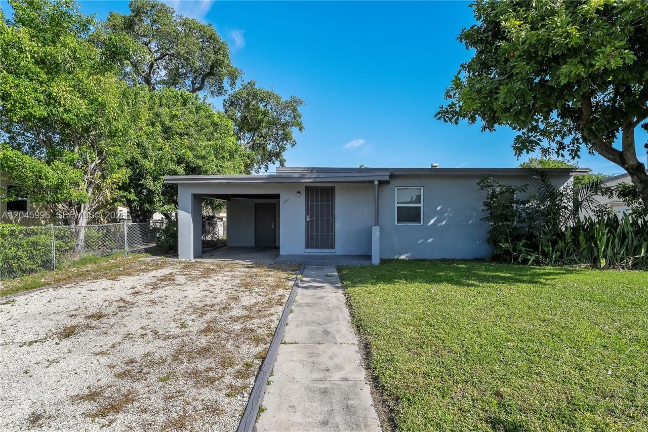 1201 NW 10th Pl , Fort Lauderdale, FL 33311 Photo