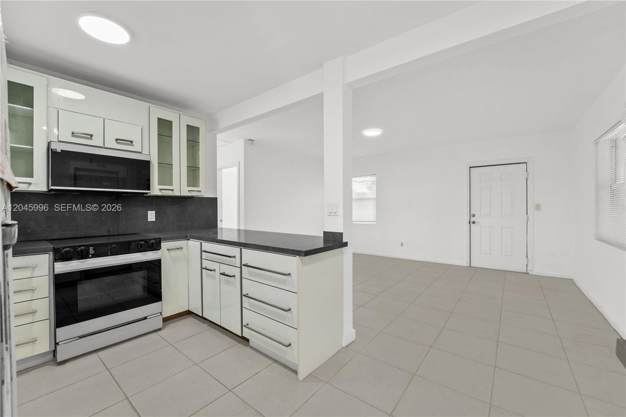 1201 NW 10th Pl , Fort Lauderdale, FL 33311 Photo