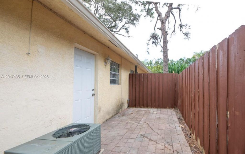 716 SW 14th Ave , Unit 3, Fort Lauderdale, FL 33312 Photo