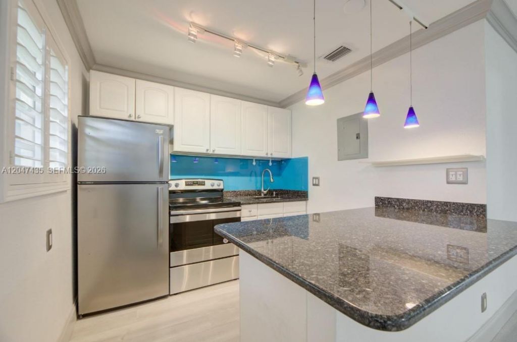 716 SW 14th Ave , Unit 3, Fort Lauderdale, FL 33312 Photo