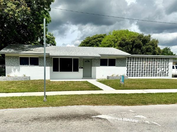 2150 N 66th Ave , Hollywood, FL 33024