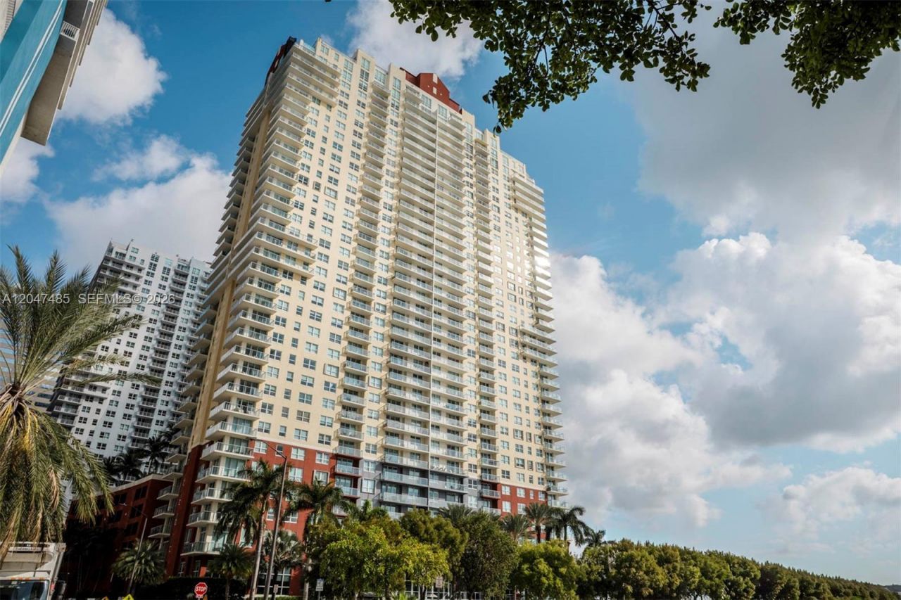 1155 Brickell Bay Dr, Unit 2206, Miami, FL 33131 Photo
