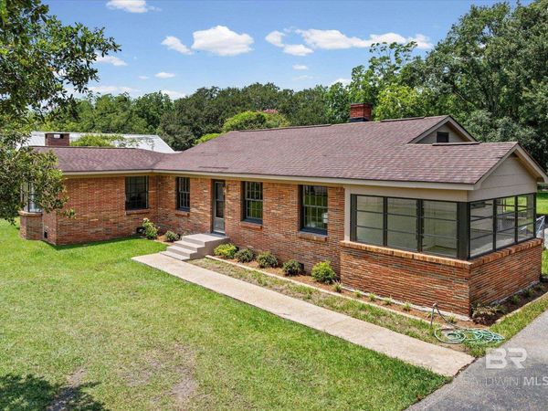 1301 Randall Avenue, Daphne, AL 36526