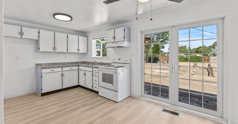 9245 Fremont Way, Reno, NV 89506 Photo