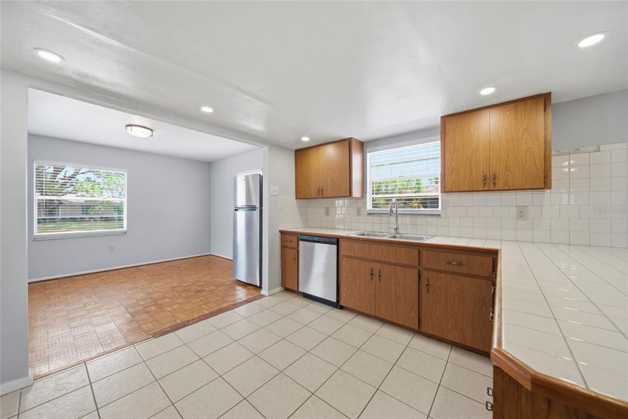 5315 9th Avenue Drive W, Bradenton, FL 34209 Photo