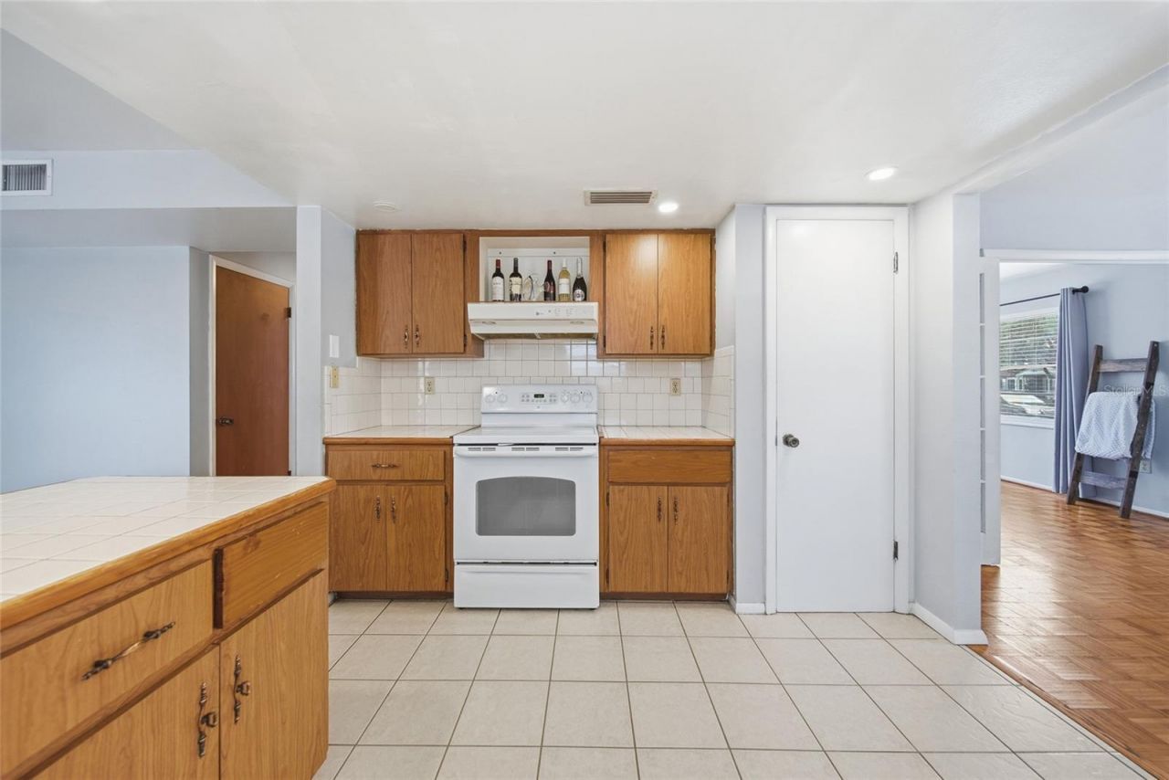 5315 9th Avenue Drive W, Bradenton, FL 34209 Photo
