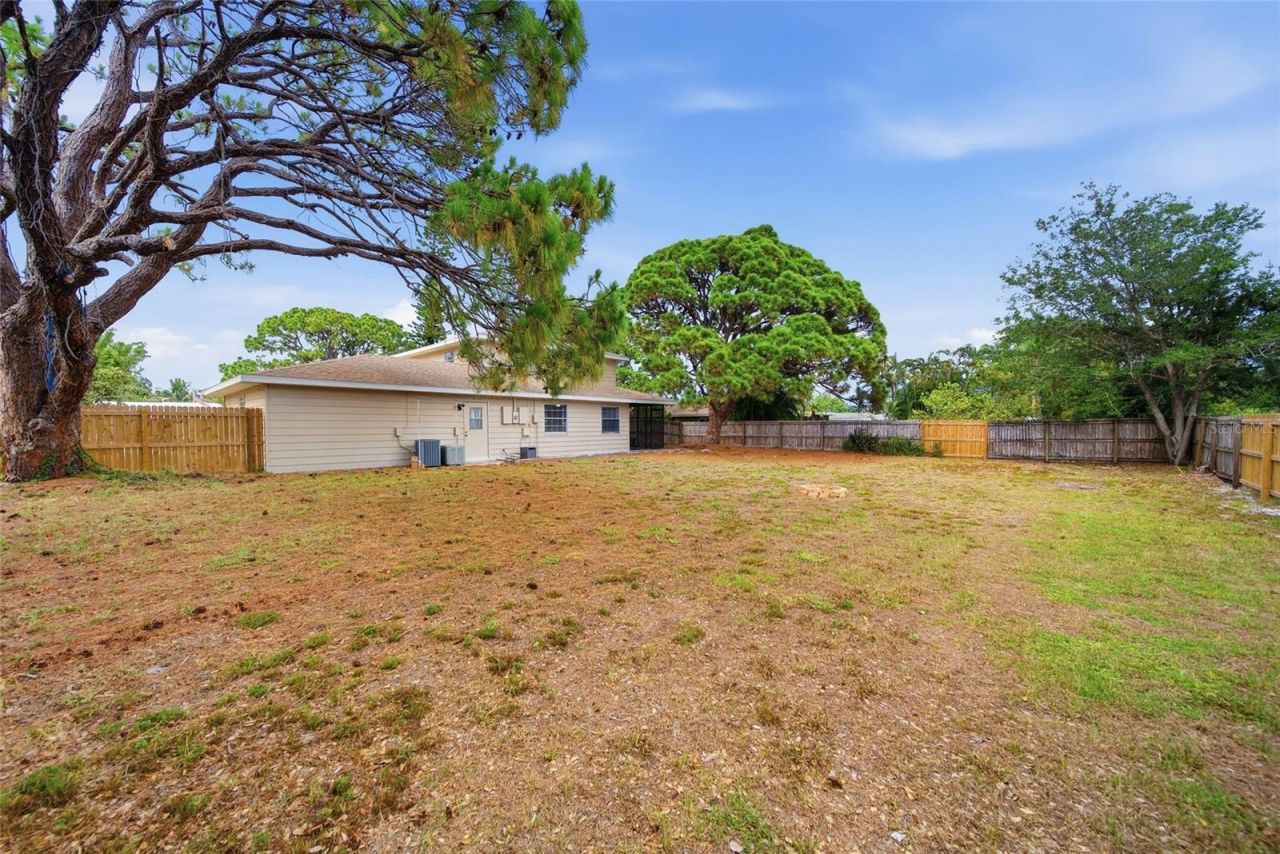 5315 9th Avenue Drive W, Bradenton, FL 34209 Photo