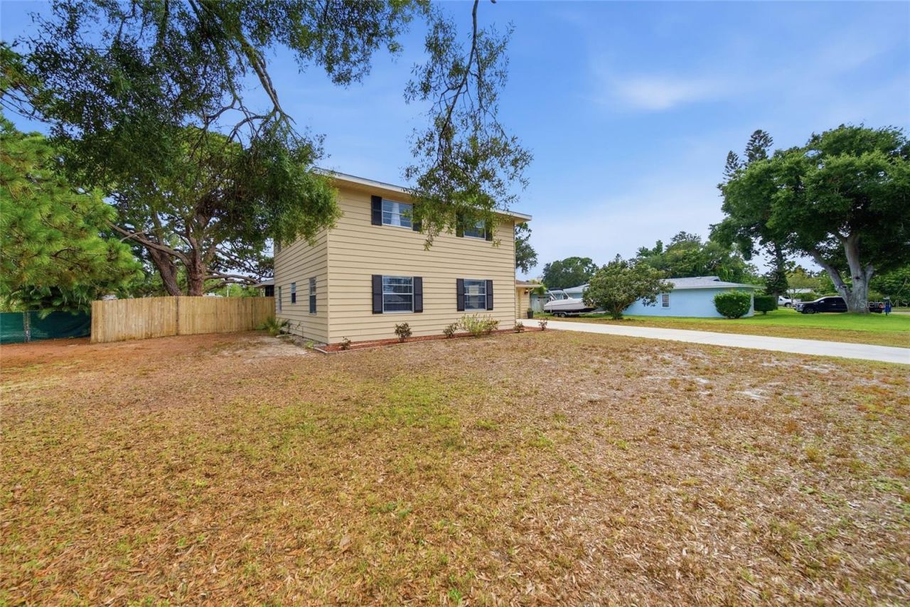 5315 9th Avenue Drive W, Bradenton, FL 34209 Photo