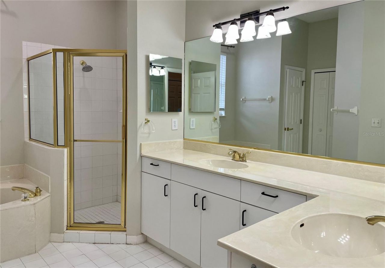 6813 Winslow Street , Sarasota, FL 34243 Photo