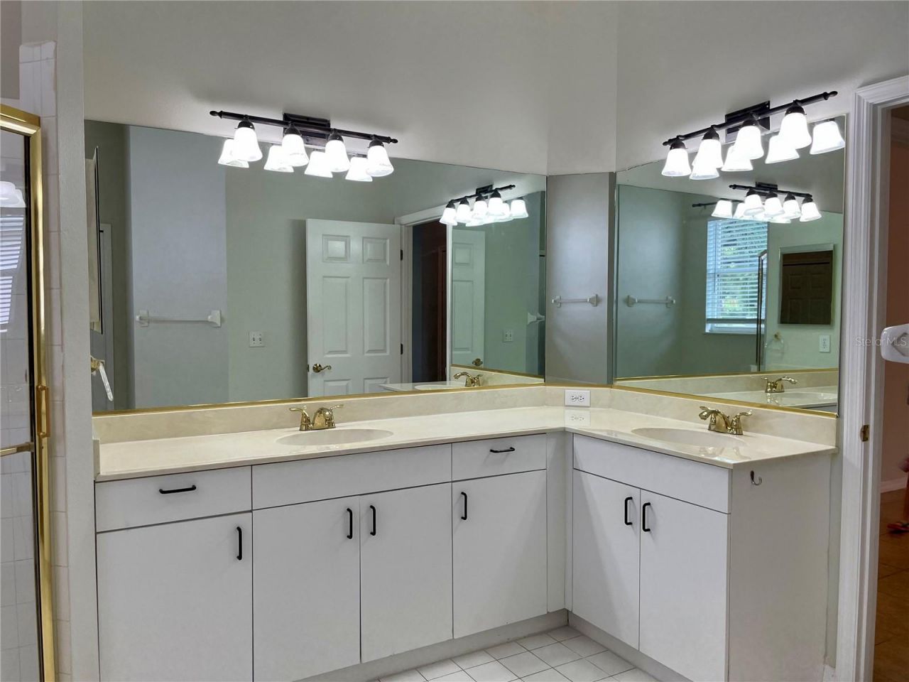 6813 Winslow Street , Sarasota, FL 34243 Photo