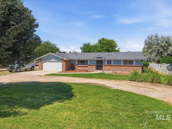 1311 N Middleton Rd, Nampa, ID 83651