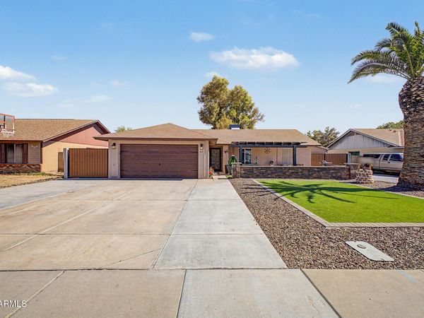 8615 W DIANA Avenue, Peoria, AZ 85345