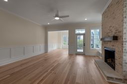 982 Farrow Pkwy. photo 4