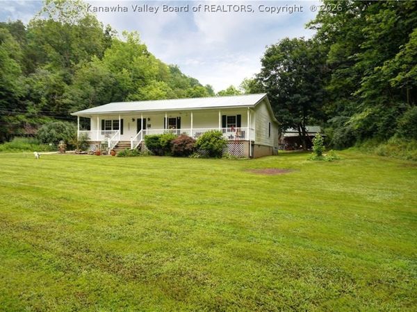7106 Heizer Creek Road, Poca, WV 25159
