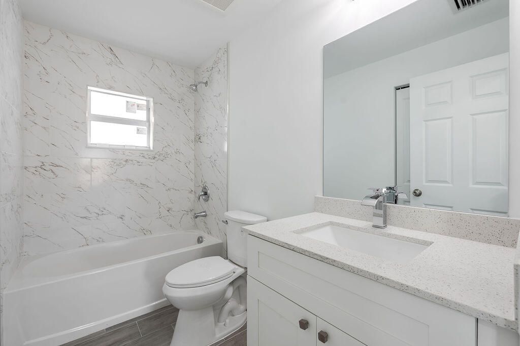 3018 SE Iris Street, Stuart, FL 34997 Photo