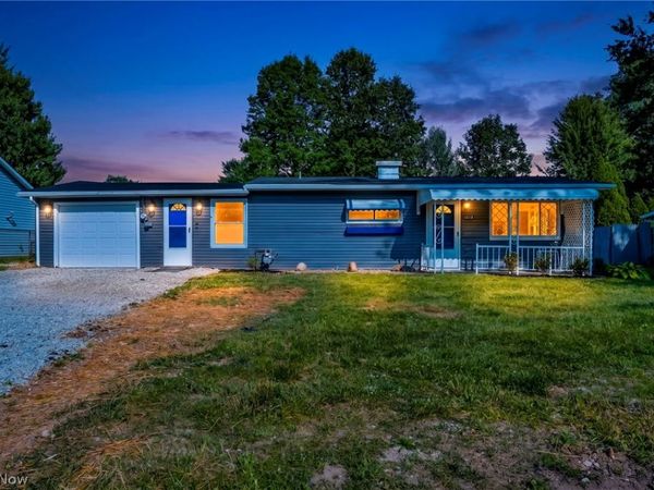 12215 National Drive , Grafton, OH 44044