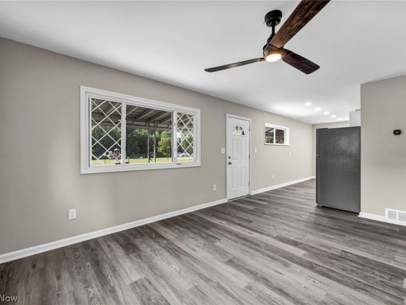 12215 National Drive, Grafton, OH 44044 Photo 11