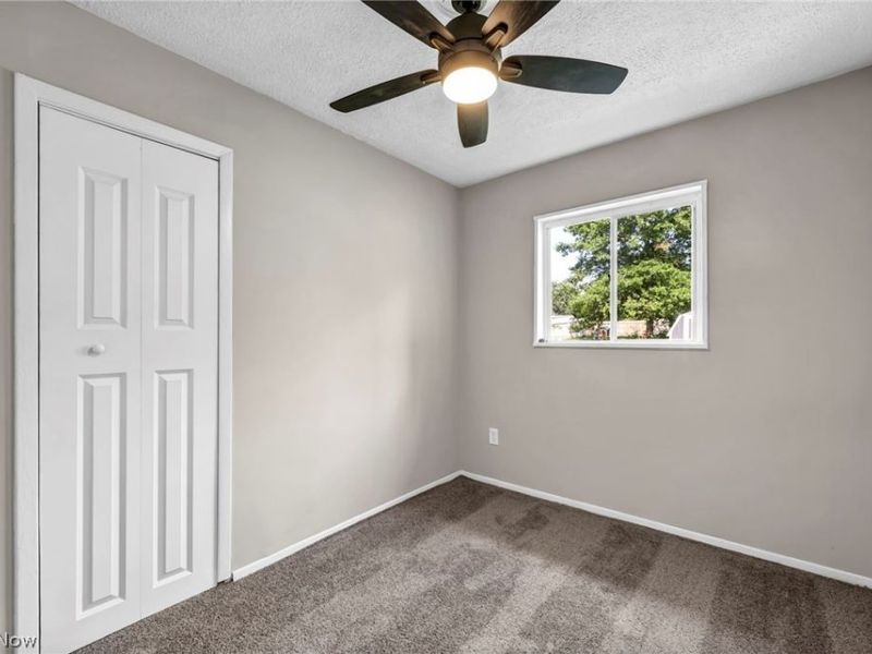 12215 National Drive, Grafton, OH 44044 Photo 28