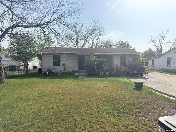 137 N KOWALD LN, New Braunfels, TX 78130
