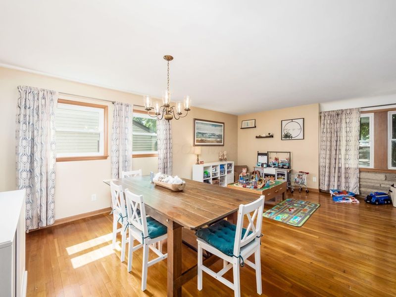 1170 Shady Hill Drive, Columbus, OH 43221 Photo 5