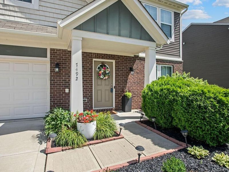7492 Winding Path Court , Canal Winchester, OH 43110 Photo 3