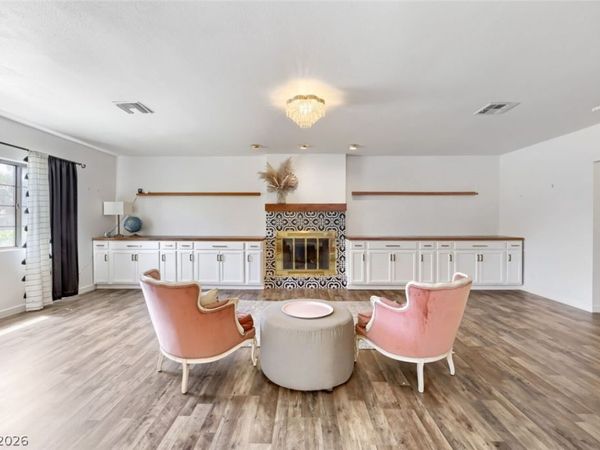 1620 S 15th Street, Las Vegas, NV 89104