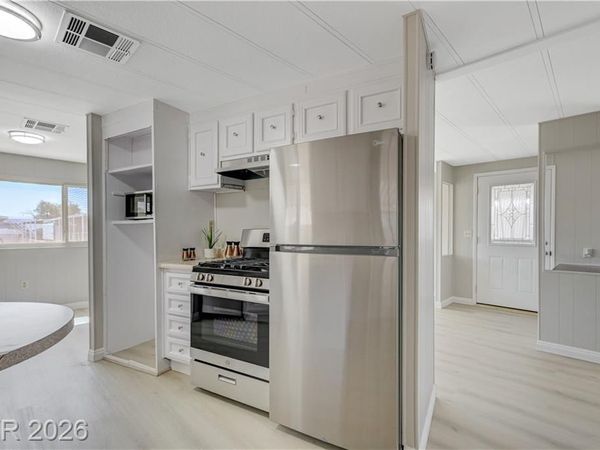 3652 Katmai Drive, Las Vegas, NV 89122
