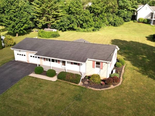 1526 YARDAL ROAD , STATE COLLEGE, PA 16801