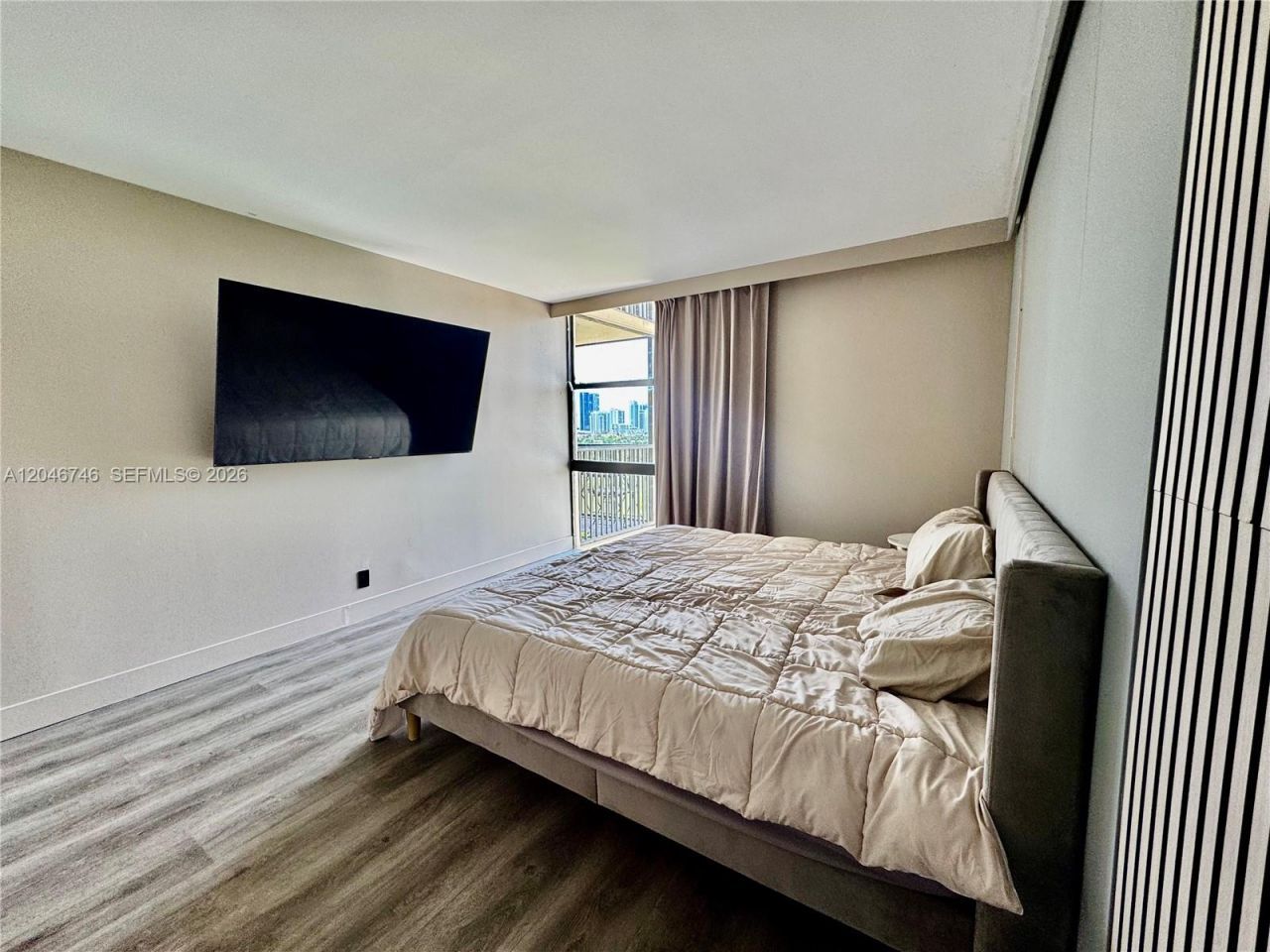 20379 W Country Club Dr , Unit 1537, Aventura, FL 33180 Photo