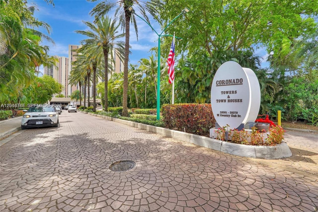 20379 W Country Club Dr , Unit 1537, Aventura, FL 33180 Photo