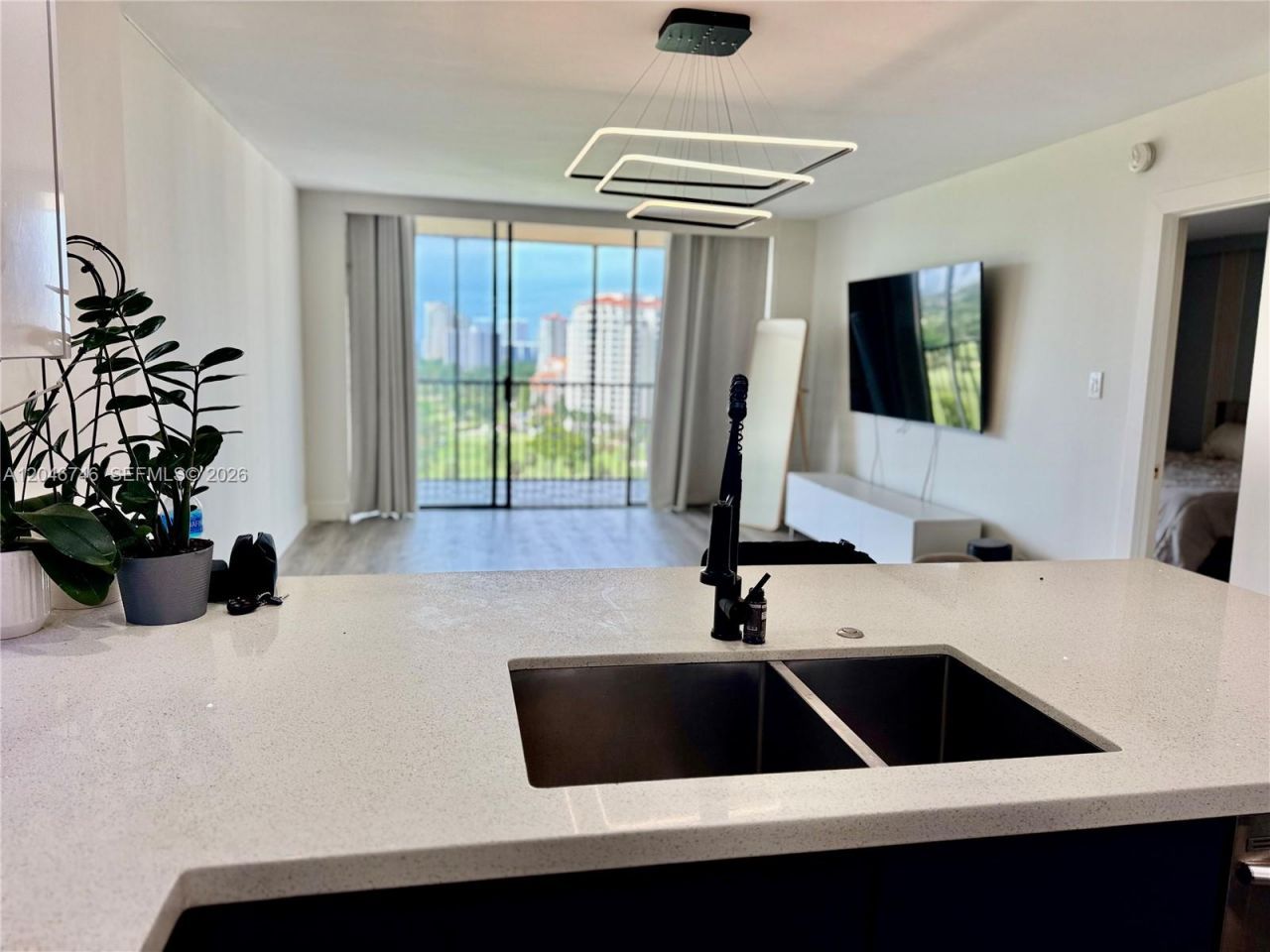 20379 W Country Club Dr , Unit 1537, Aventura, FL 33180 Photo