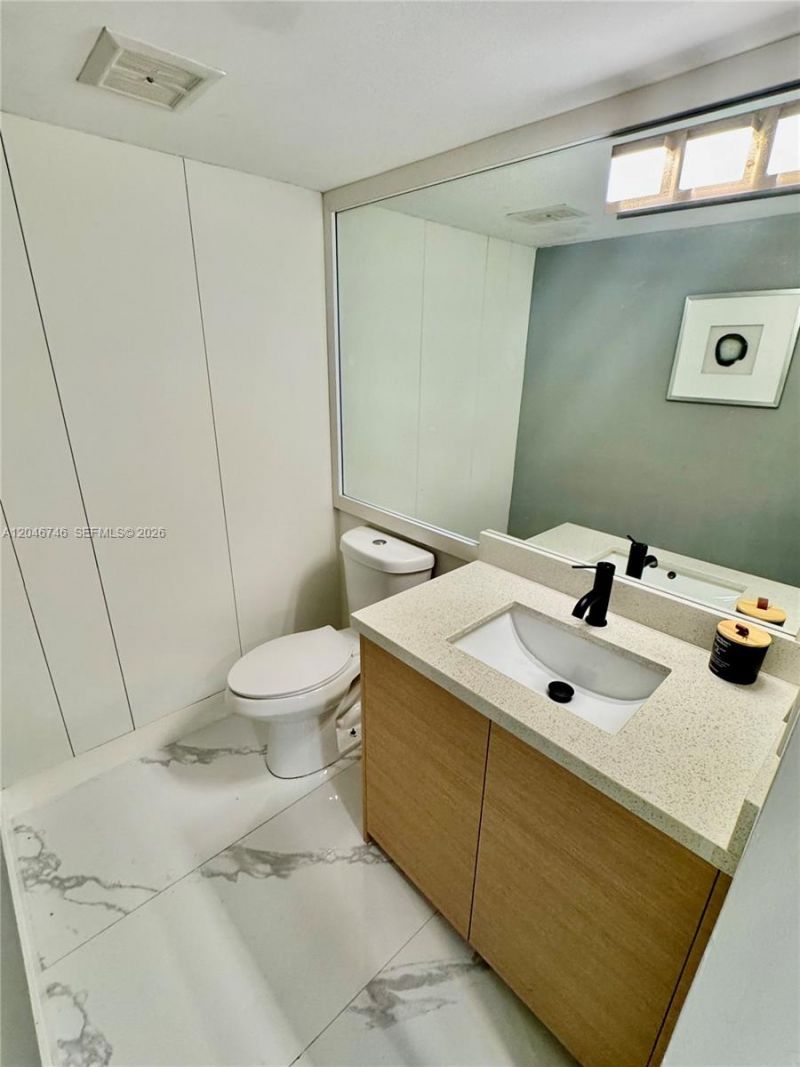 20379 W Country Club Dr , Unit 1537, Aventura, FL 33180 Photo