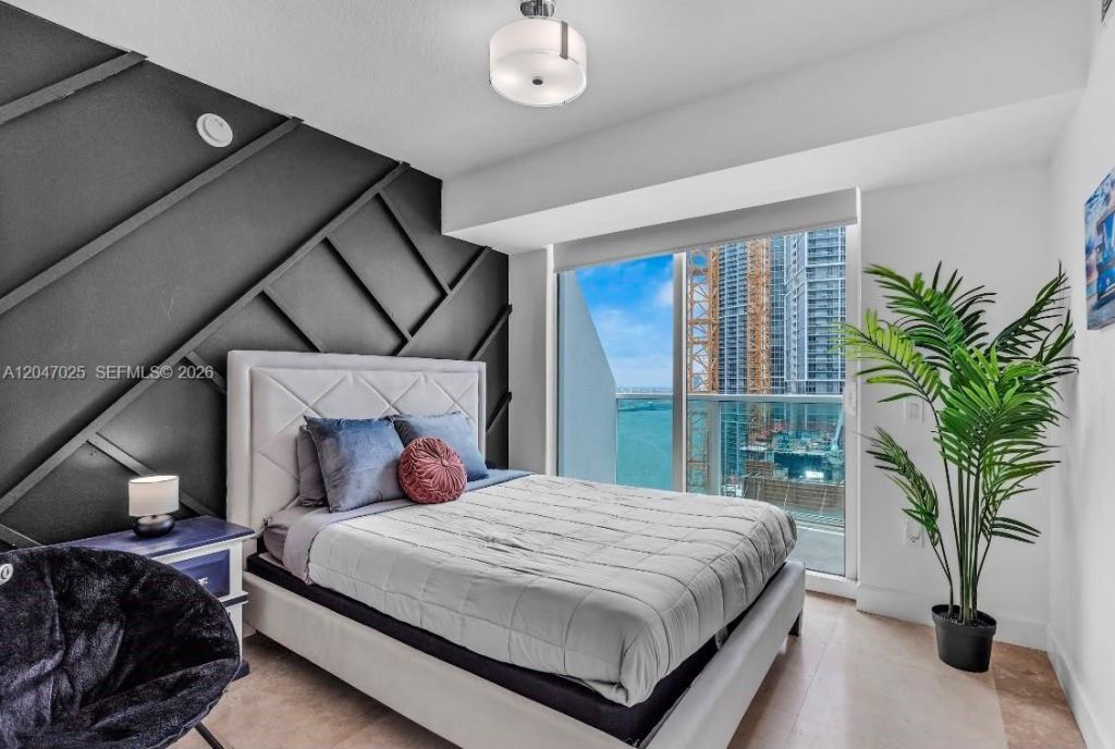 41 SE 5th St , Unit 1702, Miami, FL 33131 Photo